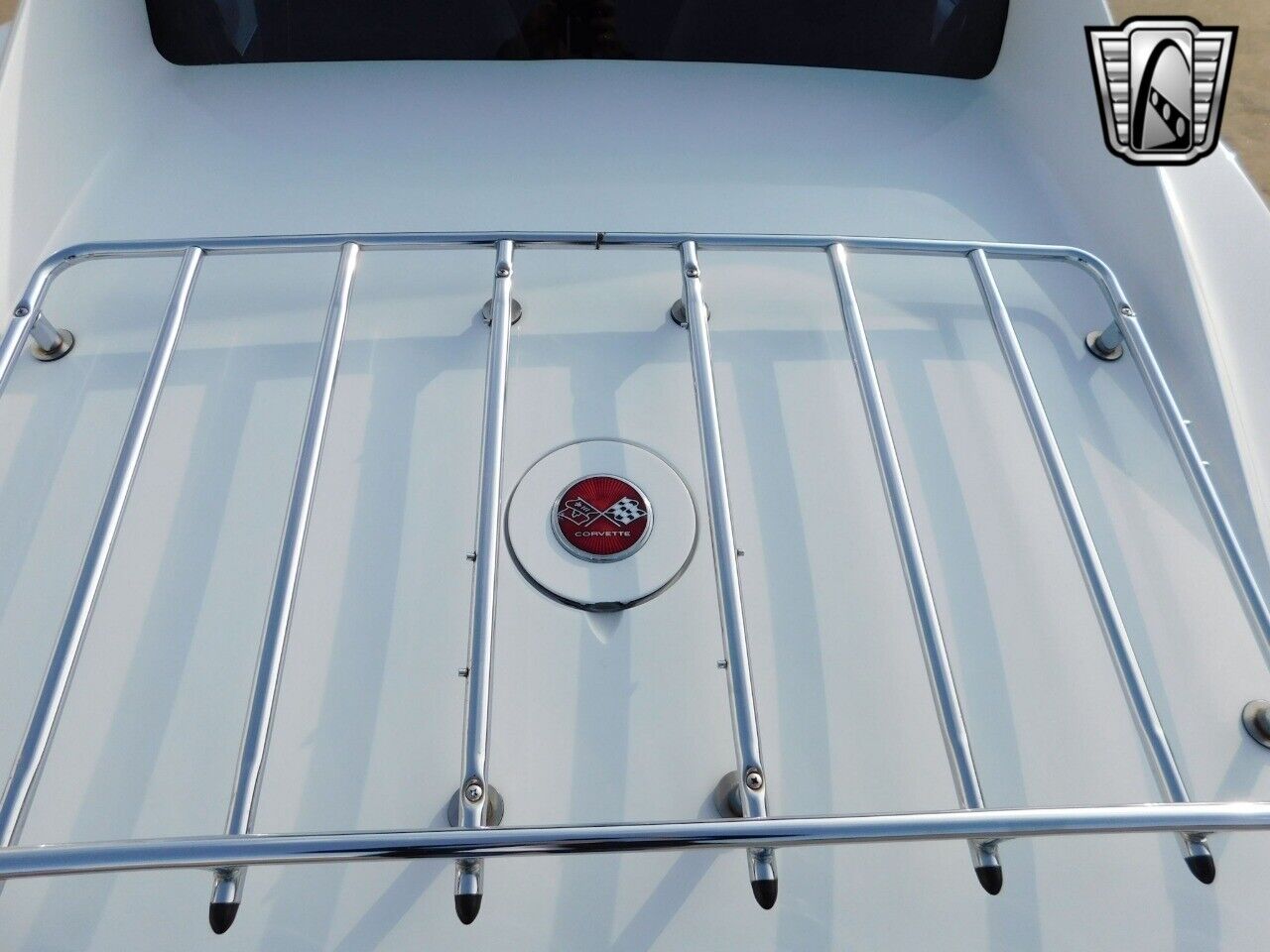 Chevrolet-Corvette-Coupe-1976-White-Red-149241-11