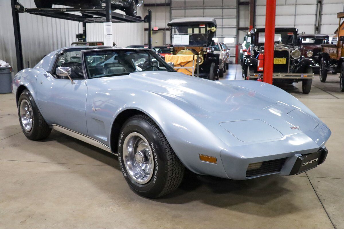 Chevrolet-Corvette-Coupe-1977-Blue-Black-40974-11