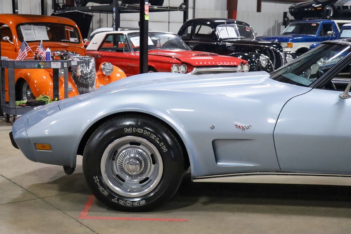 Chevrolet-Corvette-Coupe-1977-Blue-Black-40974-2