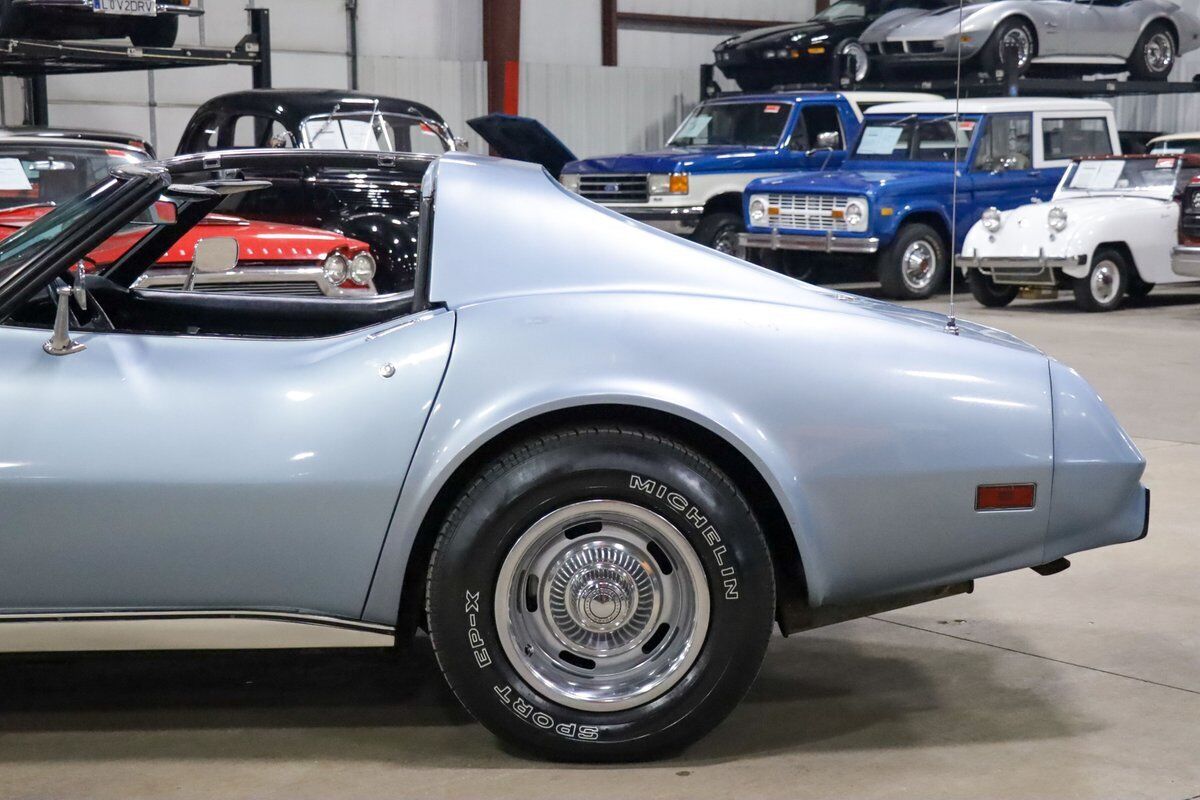 Chevrolet-Corvette-Coupe-1977-Blue-Black-40974-4