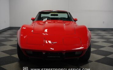 Chevrolet-Corvette-Coupe-1977-Red-Black-49460-5