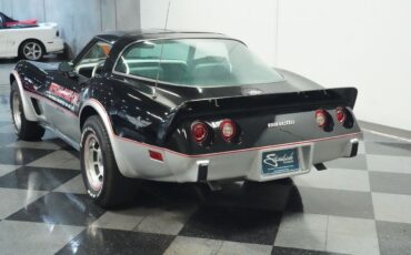 Chevrolet-Corvette-Coupe-1978-Black-Silver-11249-8