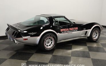 Chevrolet-Corvette-Coupe-1978-Black-Silver-37731-11