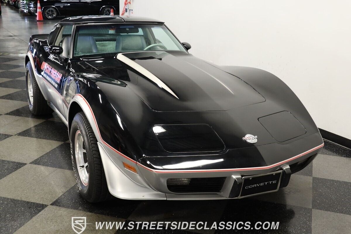 Chevrolet-Corvette-Coupe-1978-Black-Silver-37731-14