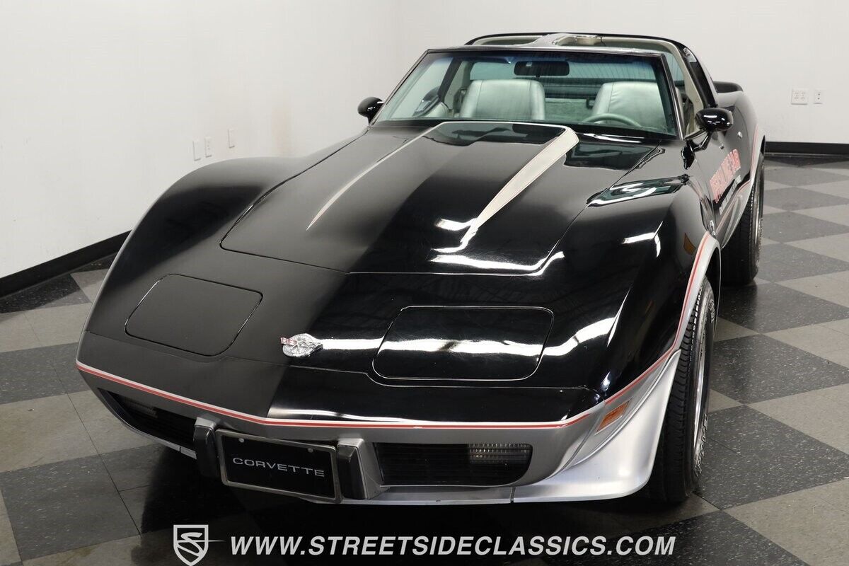 Chevrolet-Corvette-Coupe-1978-Black-Silver-37731-16