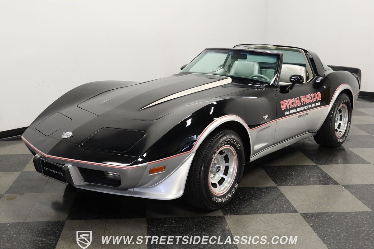 Chevrolet-Corvette-Coupe-1978-Black-Silver-37731-17