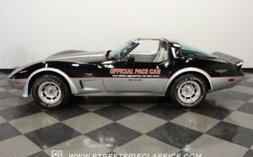 Chevrolet-Corvette-Coupe-1978-Black-Silver-37731-2