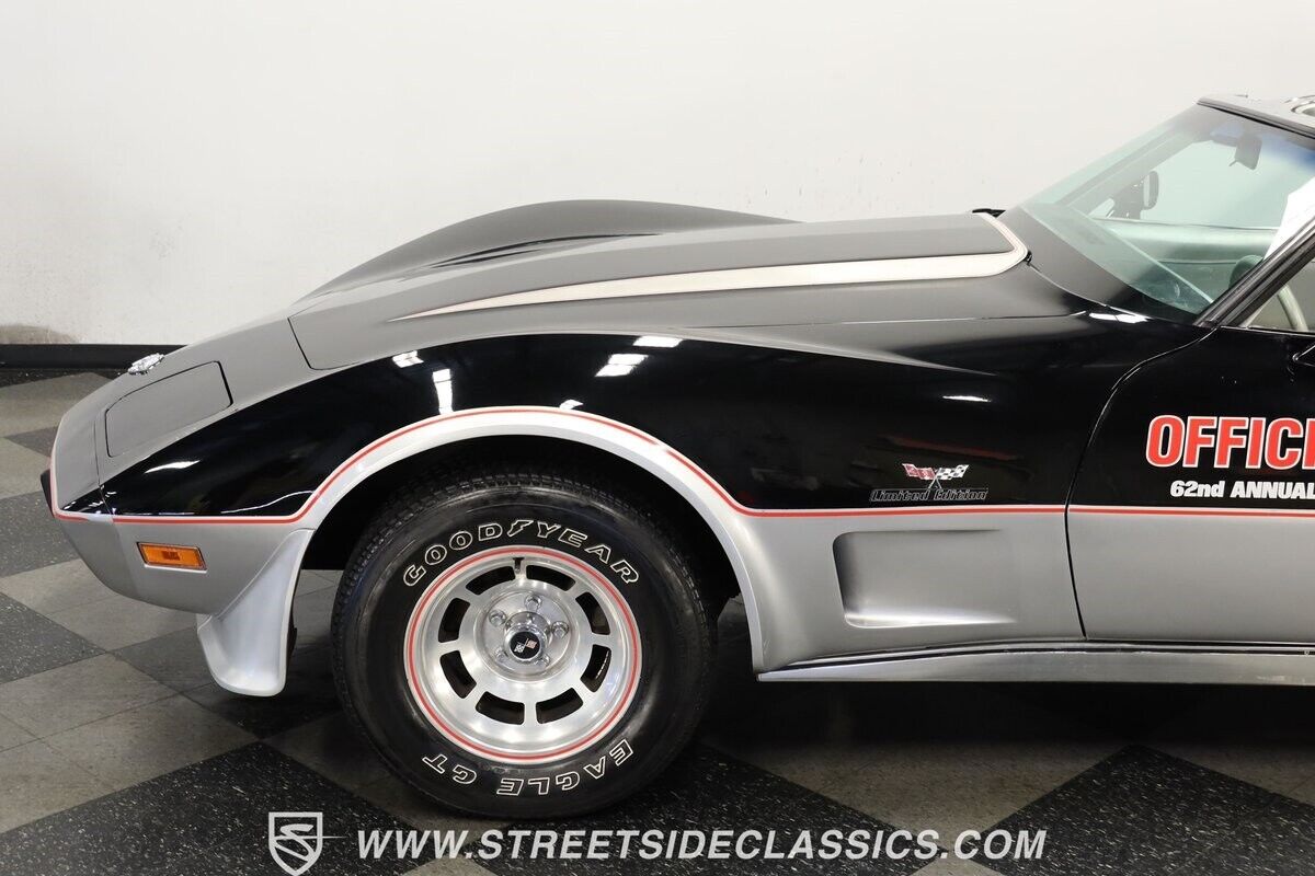 Chevrolet-Corvette-Coupe-1978-Black-Silver-37731-22