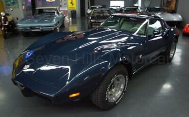 Chevrolet-Corvette-Coupe-1978-Blue-White-144632-1