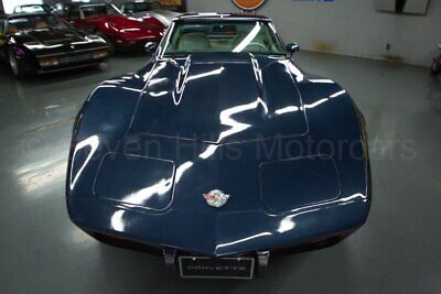 Chevrolet-Corvette-Coupe-1978-Blue-White-144632-2