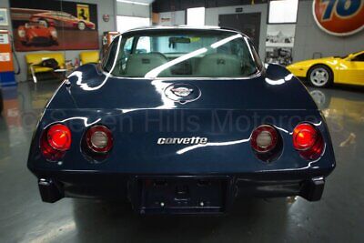 Chevrolet-Corvette-Coupe-1978-Blue-White-144632-7