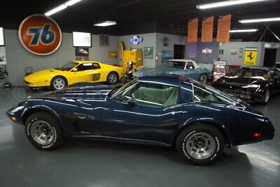 Chevrolet-Corvette-Coupe-1978-Blue-White-144632-9