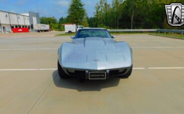 Chevrolet-Corvette-Coupe-1978-Silver-Black-86309-5