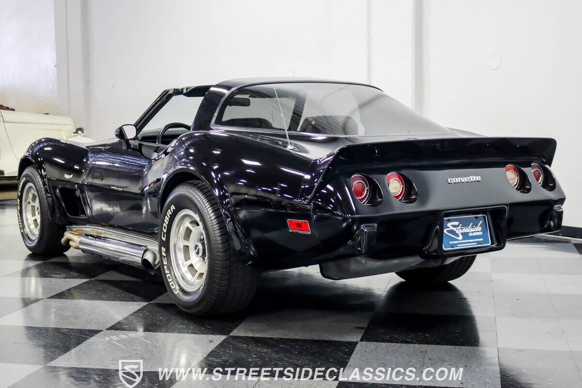 Chevrolet-Corvette-Coupe-1979-Black-Black-102182-9