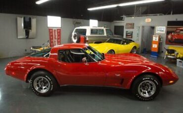 Chevrolet-Corvette-Coupe-1979-Red-Black-52263-4