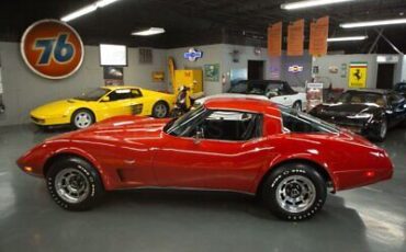 Chevrolet-Corvette-Coupe-1979-Red-Black-52263-9