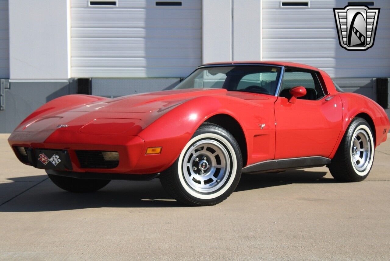 Chevrolet-Corvette-Coupe-1979-Red-Black-58604-2