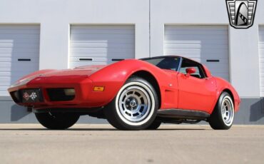 Chevrolet-Corvette-Coupe-1979-Red-Black-58604-4