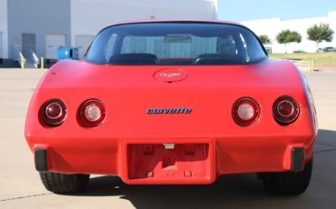 Chevrolet-Corvette-Coupe-1979-Red-Black-58604-7