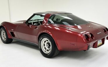 Chevrolet-Corvette-Coupe-1979-Red-Oyster-57322-3