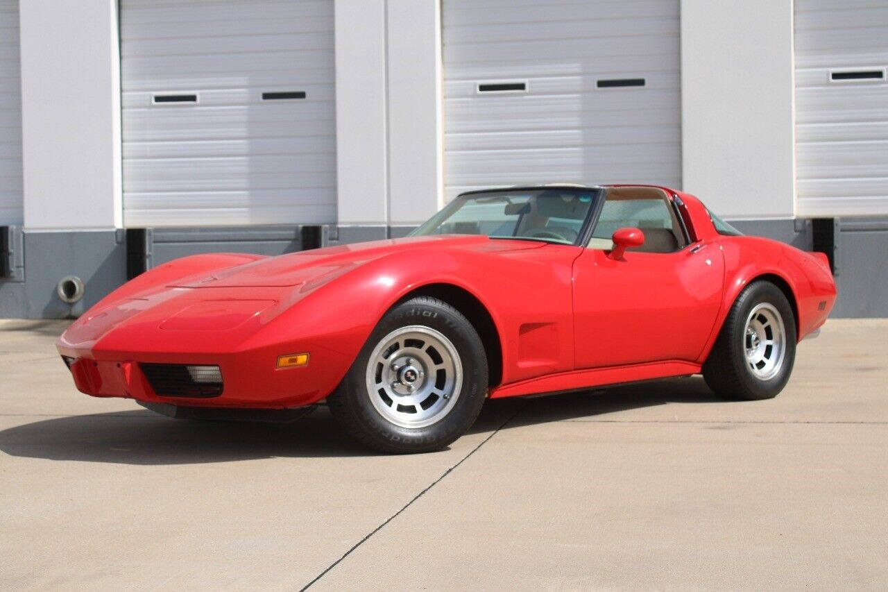 Chevrolet-Corvette-Coupe-1979-Red-Tan-82453-10