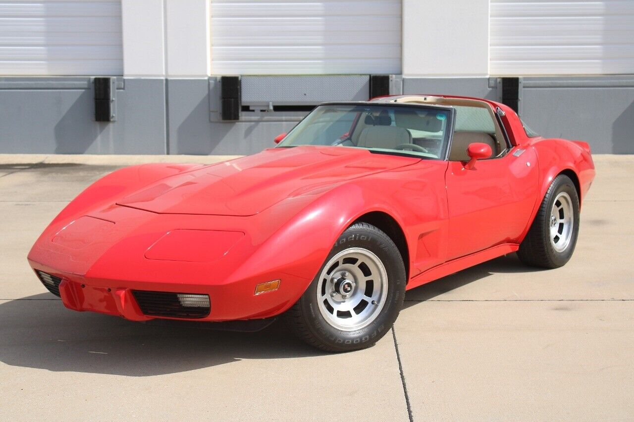 Chevrolet-Corvette-Coupe-1979-Red-Tan-82453-11