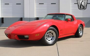 Chevrolet-Corvette-Coupe-1979-Red-Tan-82453-2