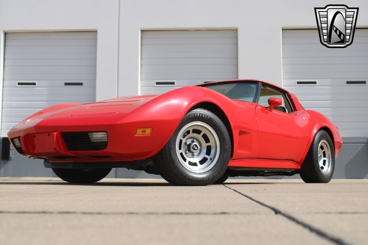 Chevrolet-Corvette-Coupe-1979-Red-Tan-82453-3