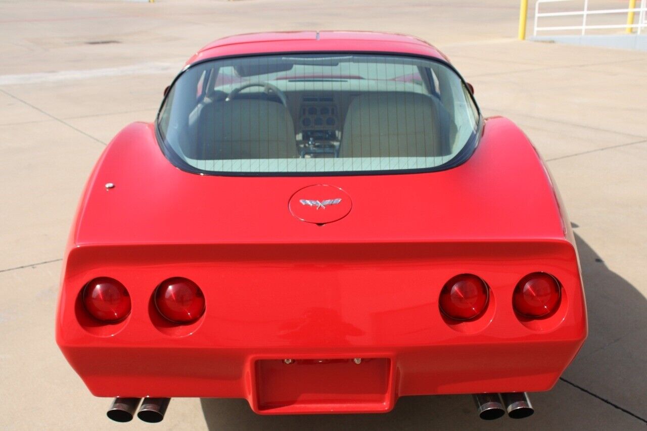 Chevrolet-Corvette-Coupe-1979-Red-Tan-82453-4