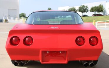 Chevrolet-Corvette-Coupe-1979-Red-Tan-82453-5