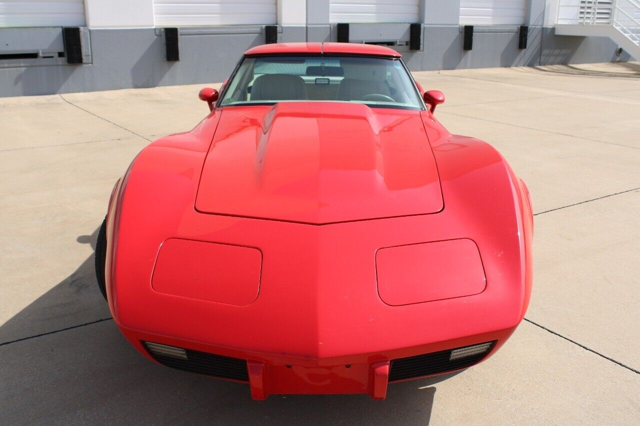 Chevrolet-Corvette-Coupe-1979-Red-Tan-82453-7