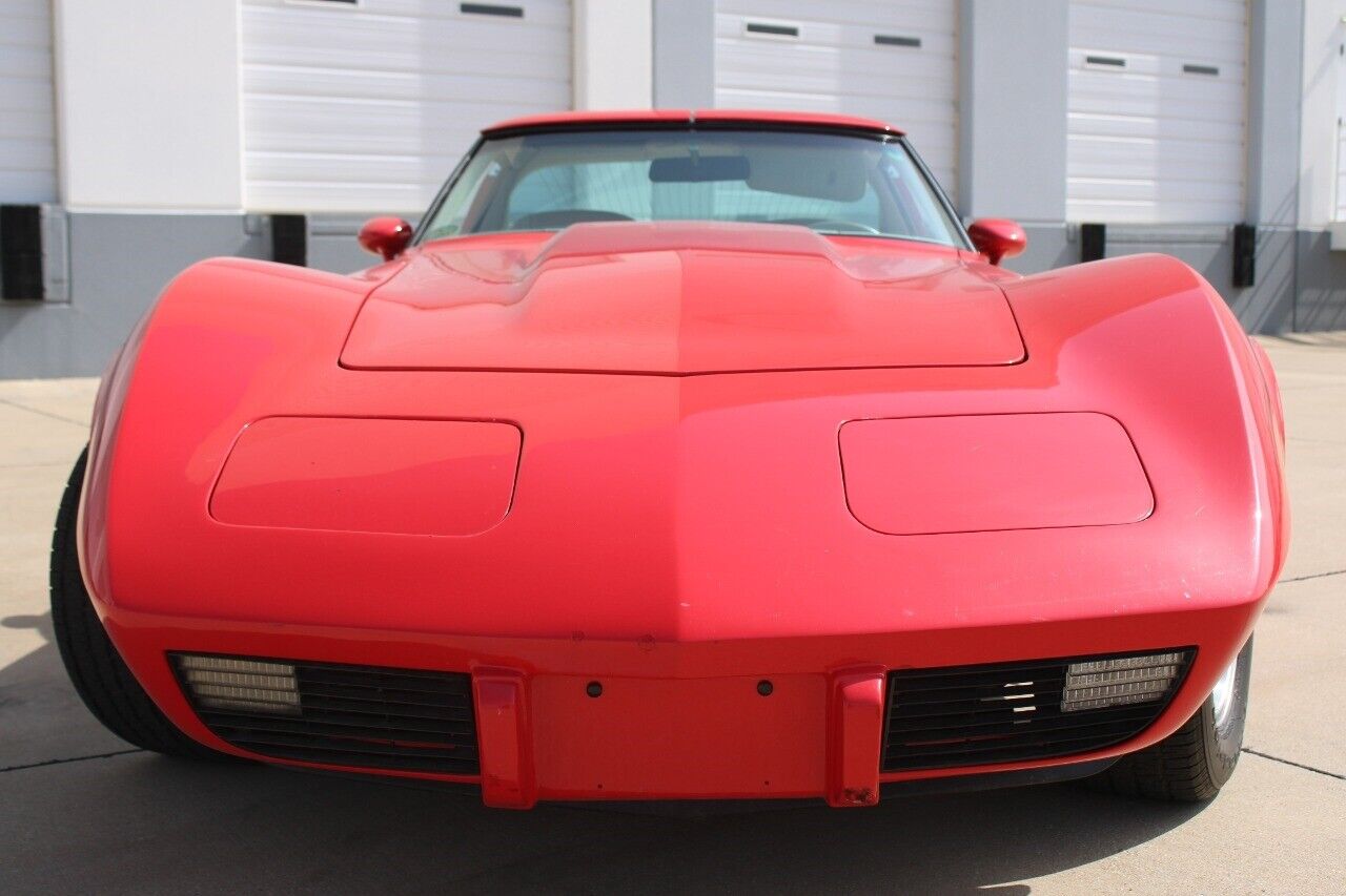 Chevrolet-Corvette-Coupe-1979-Red-Tan-82453-8