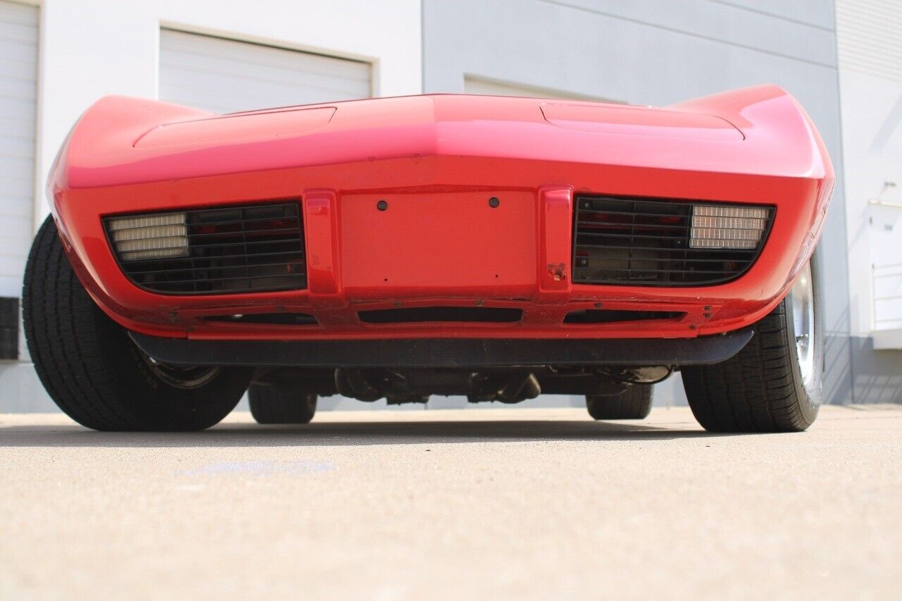 Chevrolet-Corvette-Coupe-1979-Red-Tan-82453-9