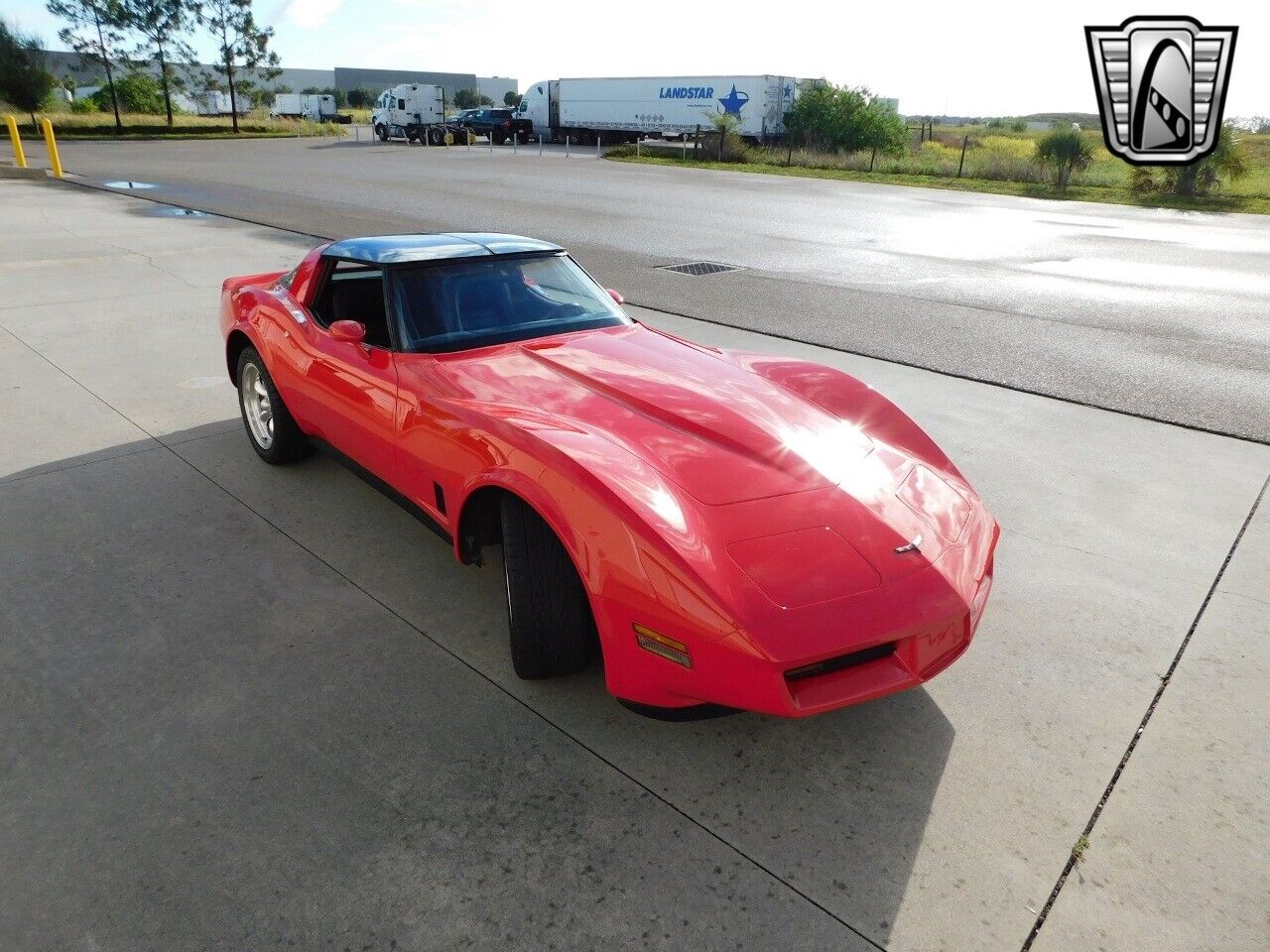 Chevrolet-Corvette-Coupe-1981-Red-Black-159480-7