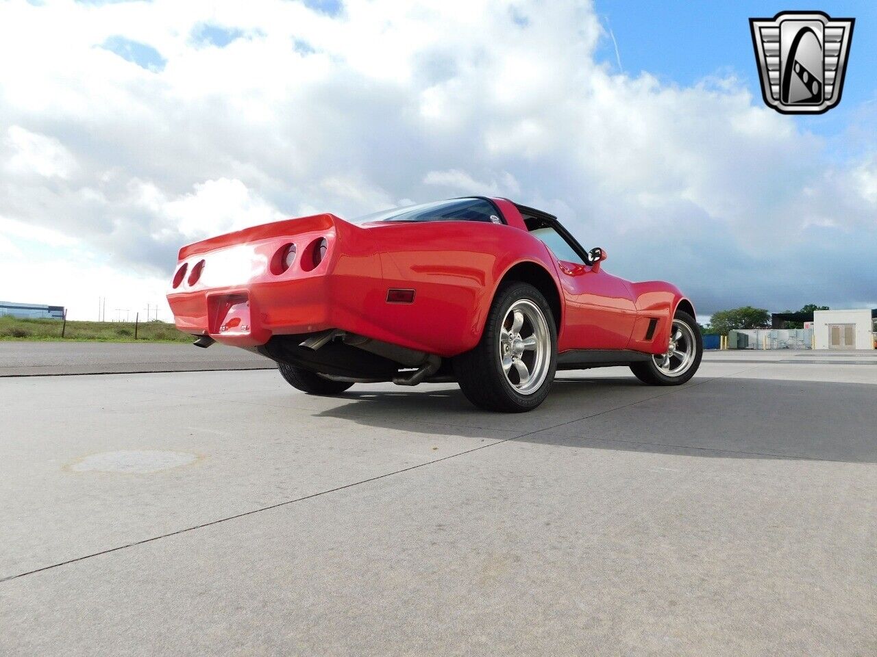 Chevrolet-Corvette-Coupe-1981-Red-Black-159480-9