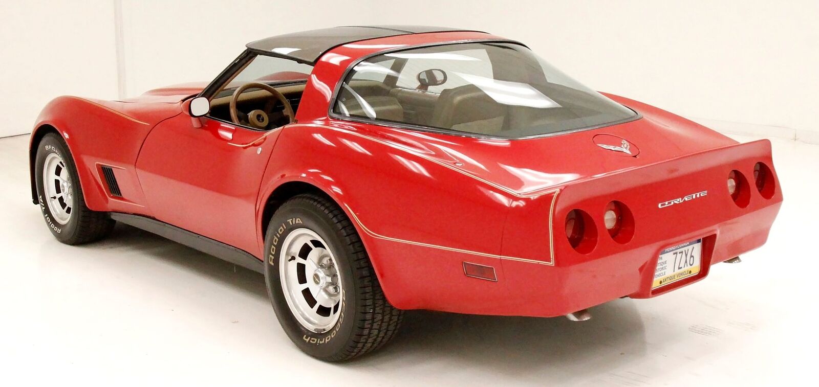 Chevrolet-Corvette-Coupe-1981-Red-Camel-158963-3