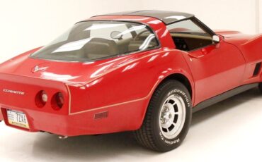 Chevrolet-Corvette-Coupe-1981-Red-Camel-158963-5