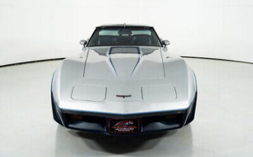 Chevrolet-Corvette-Coupe-1981-Silver-Blue-73293-3