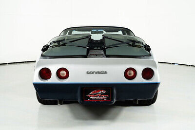 Chevrolet-Corvette-Coupe-1981-Silver-Blue-73293-9