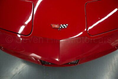 Chevrolet-Corvette-Coupe-1982-Red-Black-69322-12