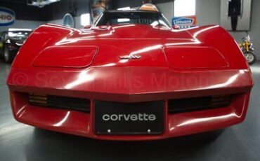 Chevrolet-Corvette-Coupe-1982-Red-Black-69322-17