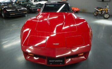 Chevrolet-Corvette-Coupe-1982-Red-Black-69322-2