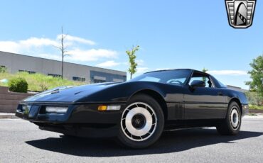 Chevrolet-Corvette-Coupe-1984-Black-Black-11428-2