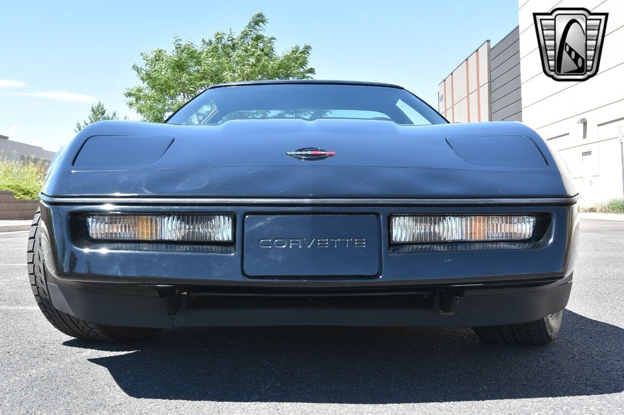 Chevrolet-Corvette-Coupe-1984-Black-Black-11428-9