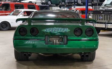 Chevrolet-Corvette-Coupe-1985-Green-Gray-138975-6