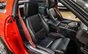 Chevrolet-Corvette-Coupe-1985-Red-Black-184931-4