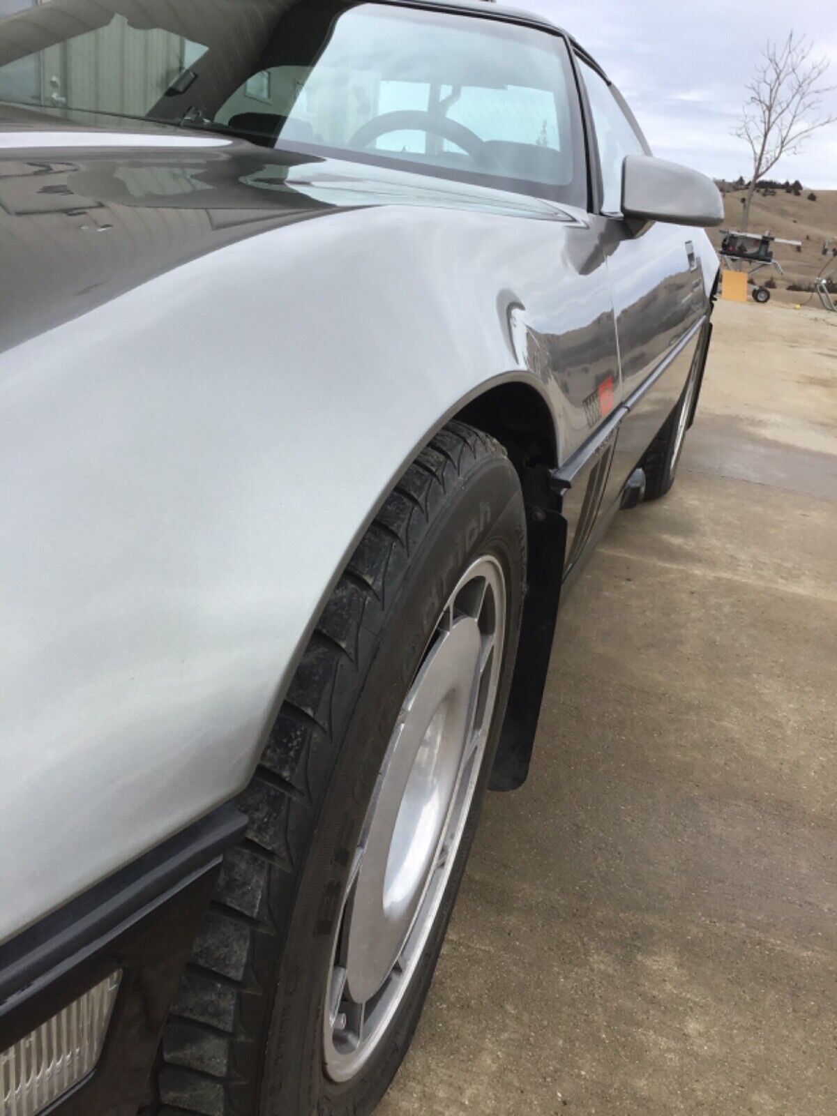 Chevrolet-Corvette-Coupe-1986-Silver-Black-186571-15