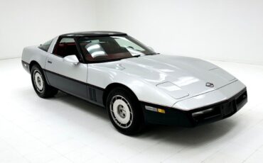 Chevrolet-Corvette-Coupe-1986-Silver-Red-140579-6