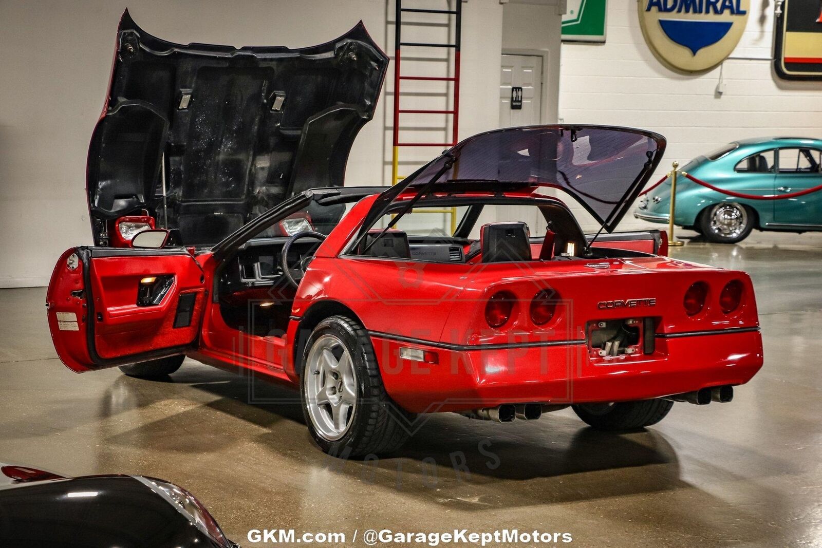 Chevrolet-Corvette-Coupe-1987-Red-Red-174804-2