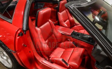 Chevrolet-Corvette-Coupe-1987-Red-Red-174804-4